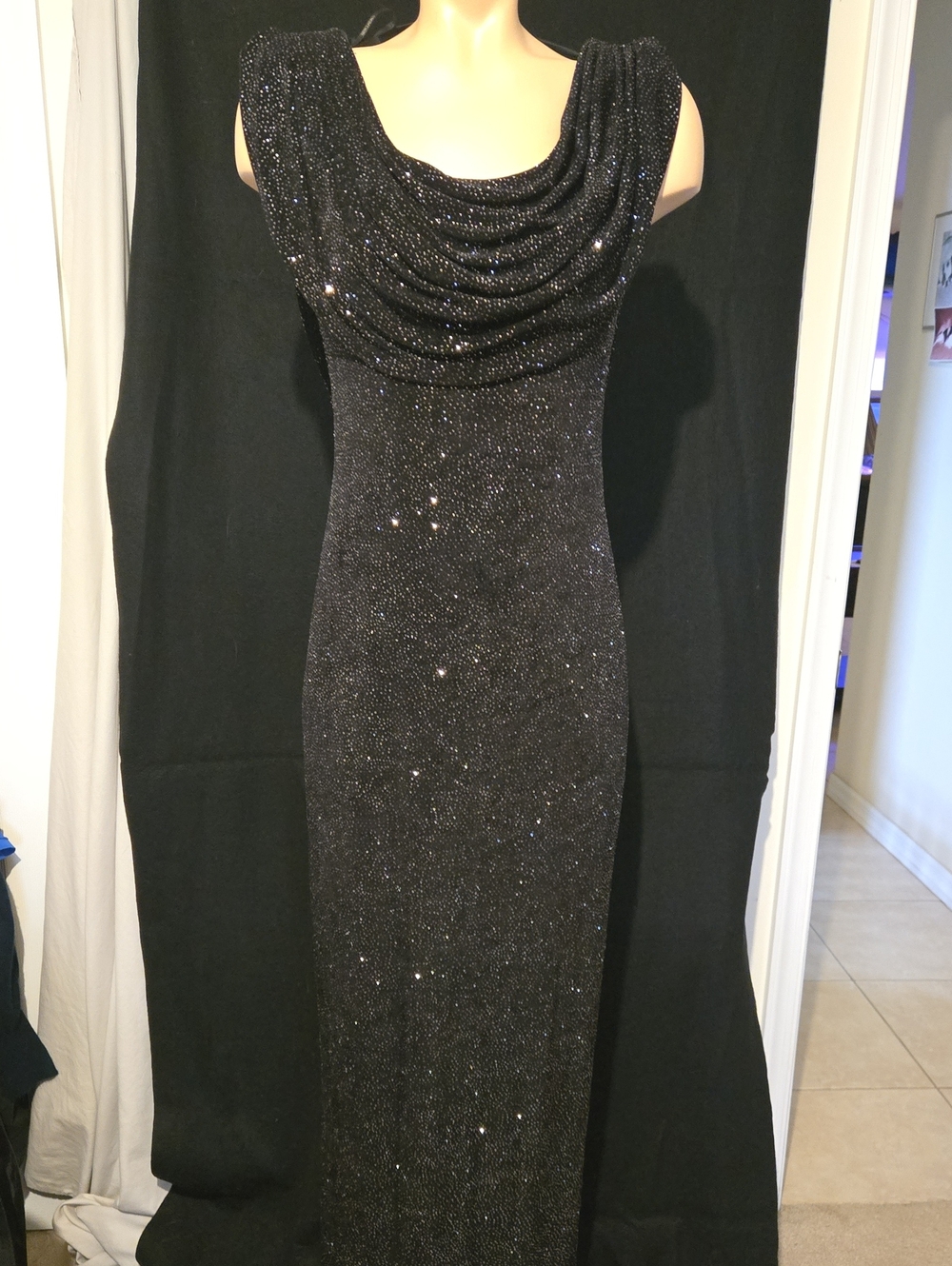 Night Way Collection Drapy, Maxi Formal Dress, Gown Size 4